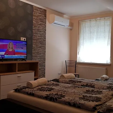 Central-aqua Apartment *