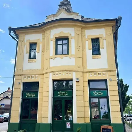 Central-aqua Gyula